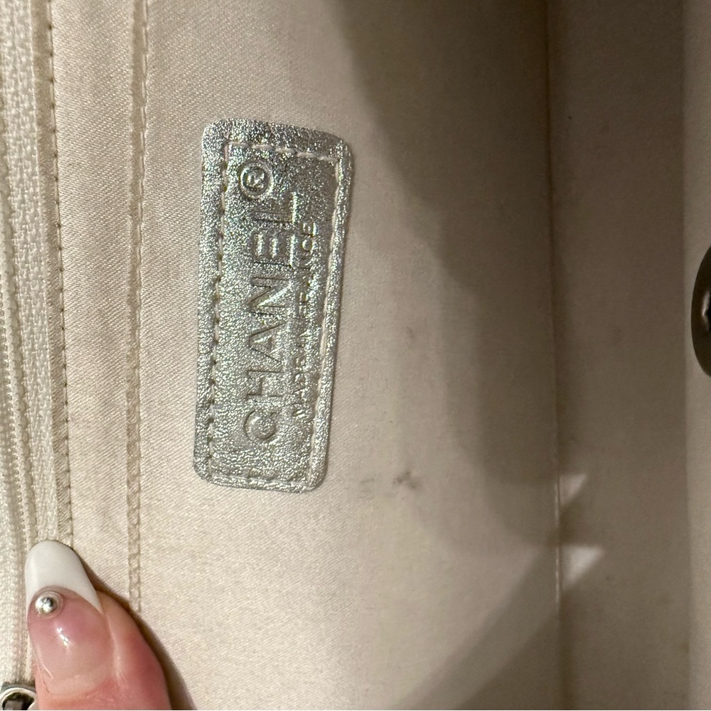 Chanel Classic Flap medium - Travel Ligne white/silver - Picture 5 of 15